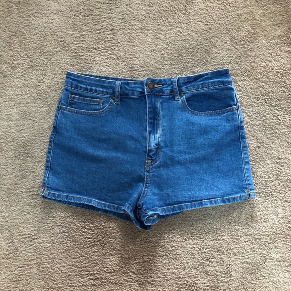 Forever 21 Pants - High waisted denim shorts